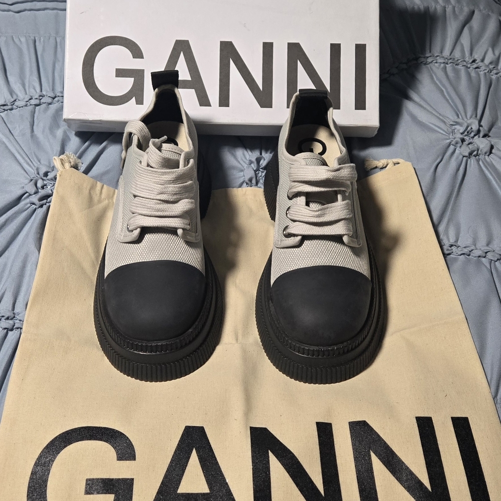 GANNI Women's Black and White Sneakers
